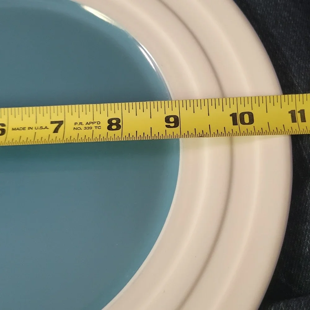 Isaac Mizrahi NY Dinner Plates Caribbean Blue Embossed White Large Rim Set of 2